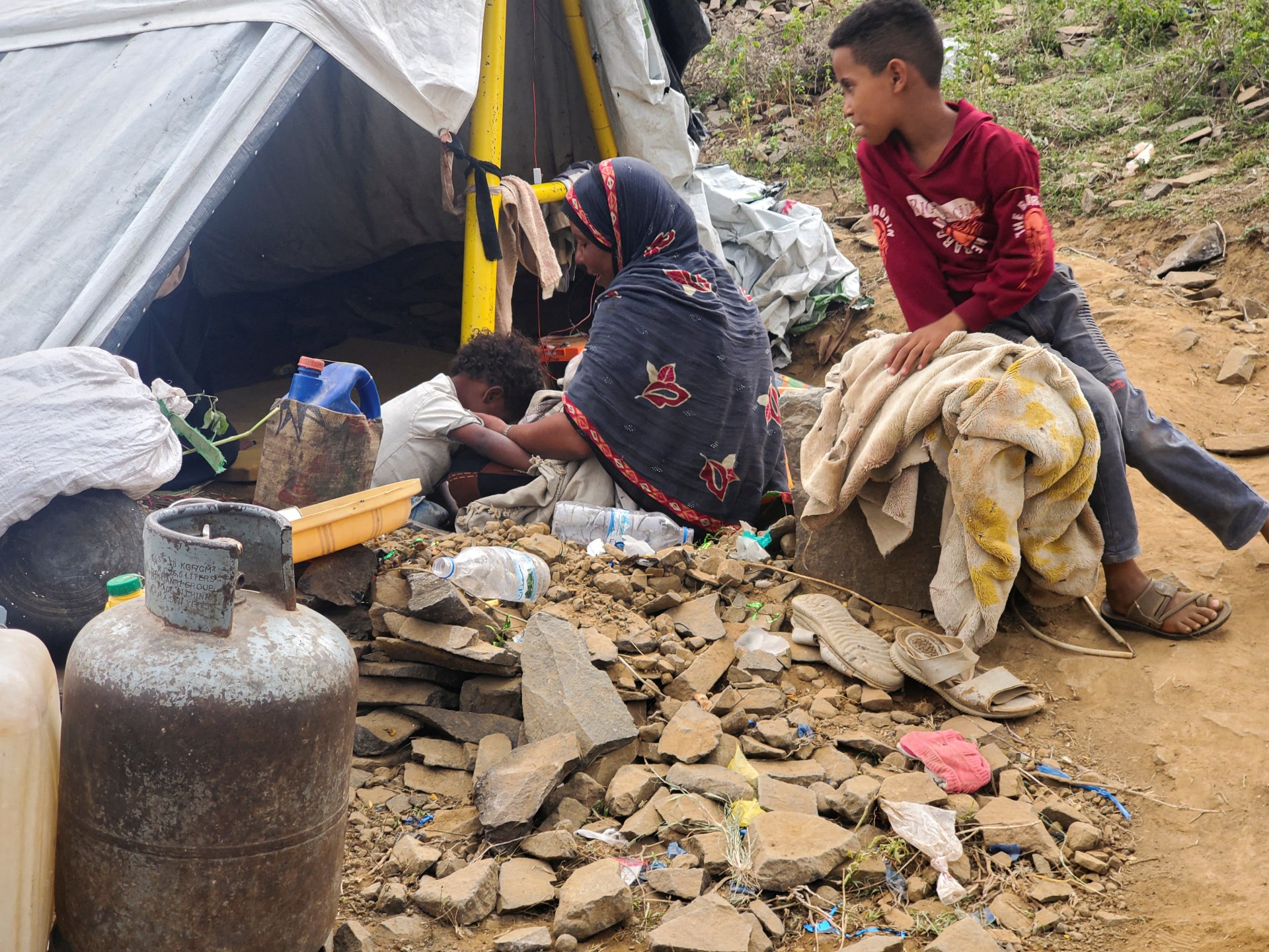 More than 100,000 displaced as they flee violence in Yemen: UN - Dominican Republic Post – Caribbean News, Business, Travel & Culture